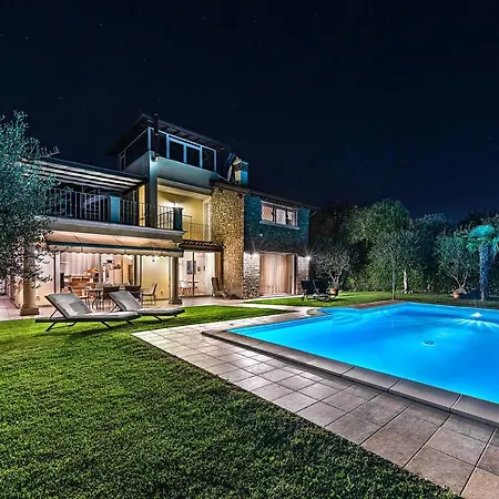 Perla Con Piscina By Wonderful Italy 别墅 Barcuzzi